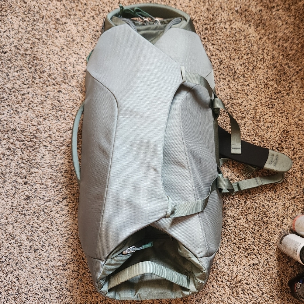Stylish Men's Duffle Bag